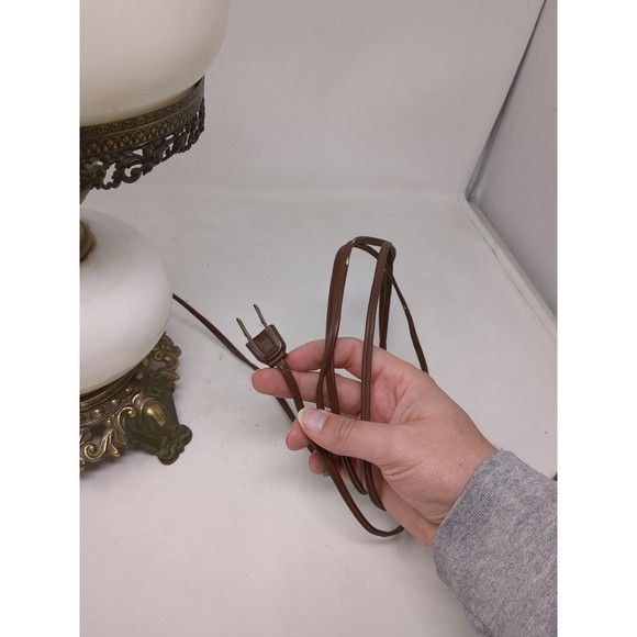 Gone With The Wind Floral Roses Globe Hurricane Table Lamp Milk Glass As-Is VTG - Picture 6 of 12